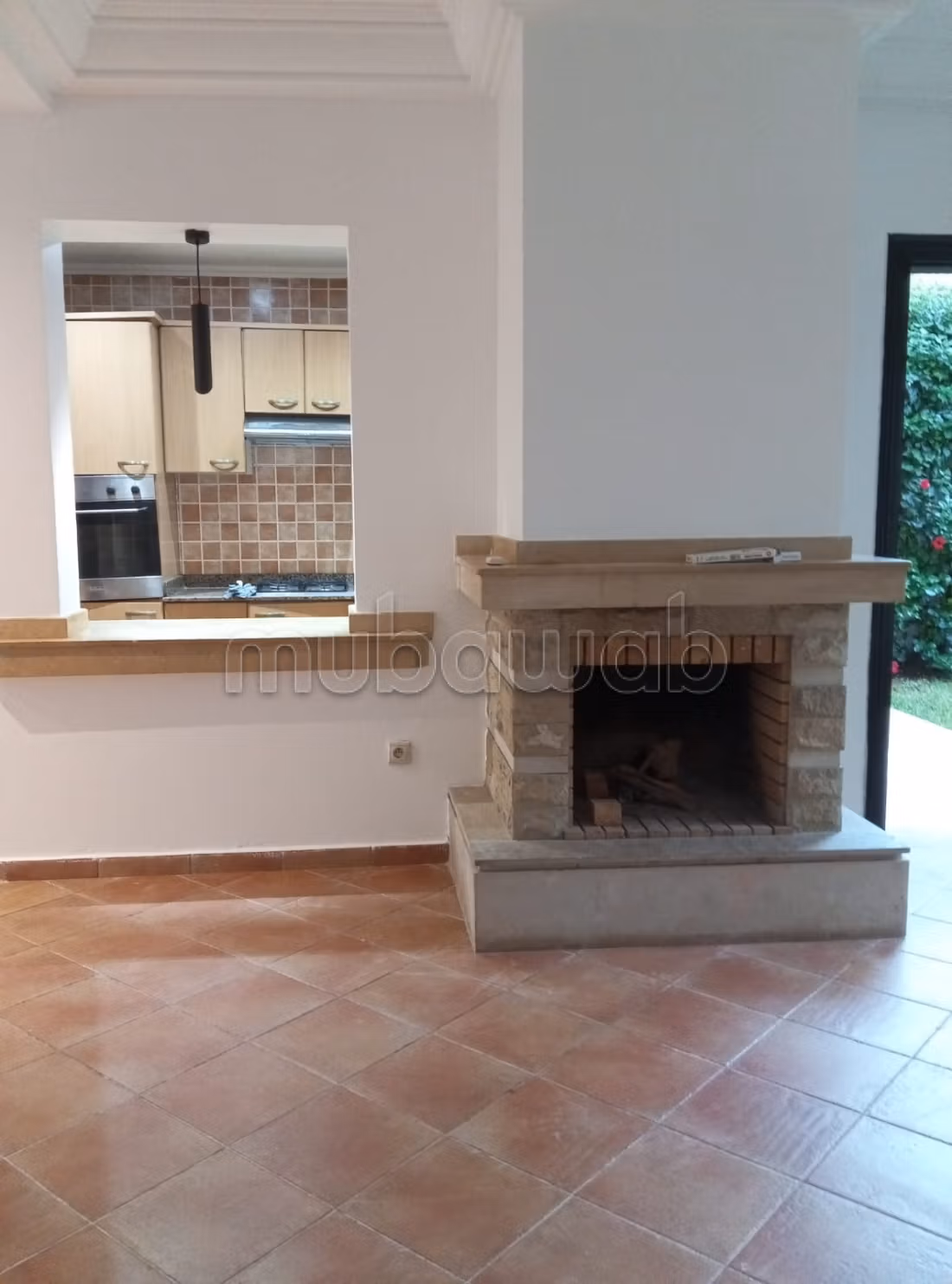 Maison de luxe à louer à Dar Bouazza.
Surface totale 300 m²