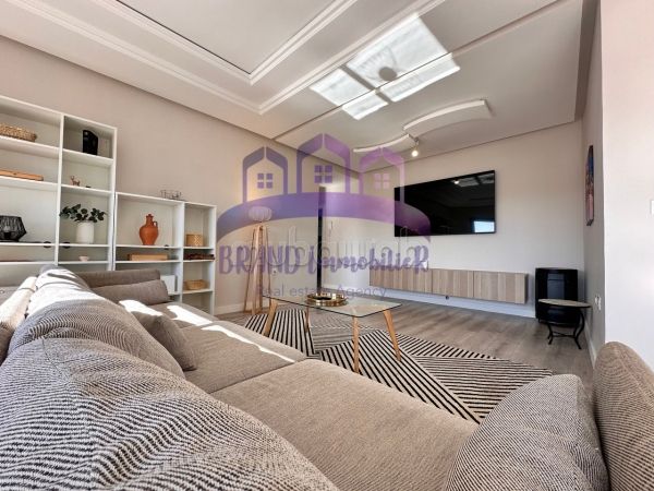 Bel appartement 4 chambres avec terrasse à louer