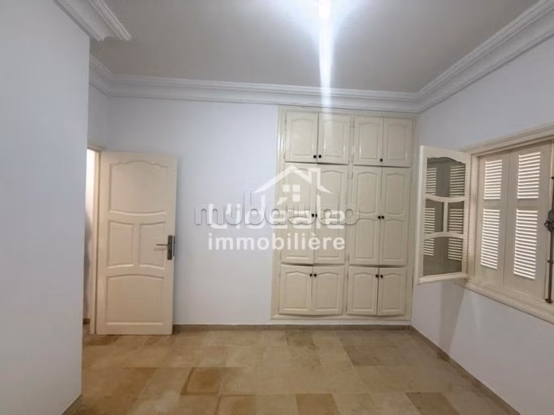 A vendre appartement s4 vue mer Hammamet centre