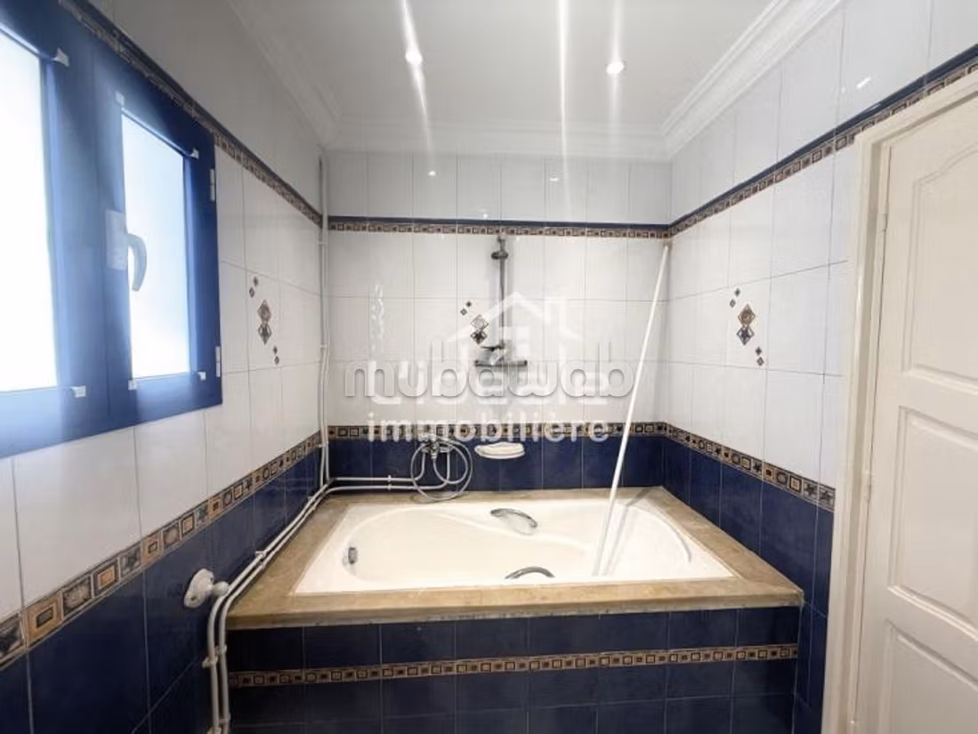 A vendre appartement s4 vue mer Hammamet centre