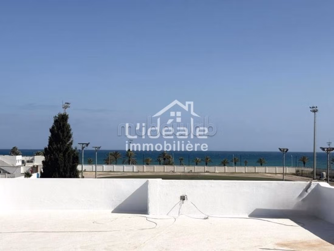 A vendre appartement s4 vue mer Hammamet centre