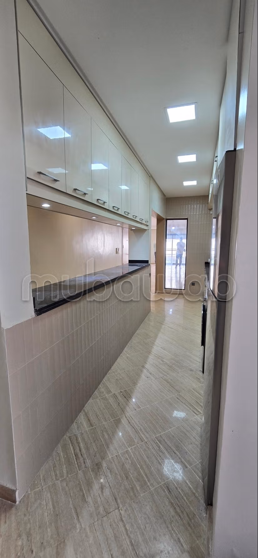 Appartement Refait à Neuf au Cœur du Triangle d'Or – Racine — 4