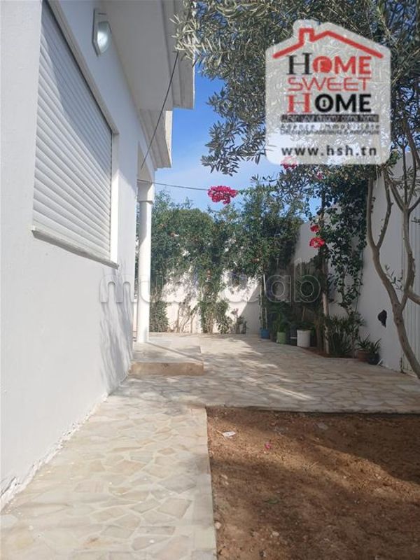 Villa Rola for sale in Bhar Lazreg