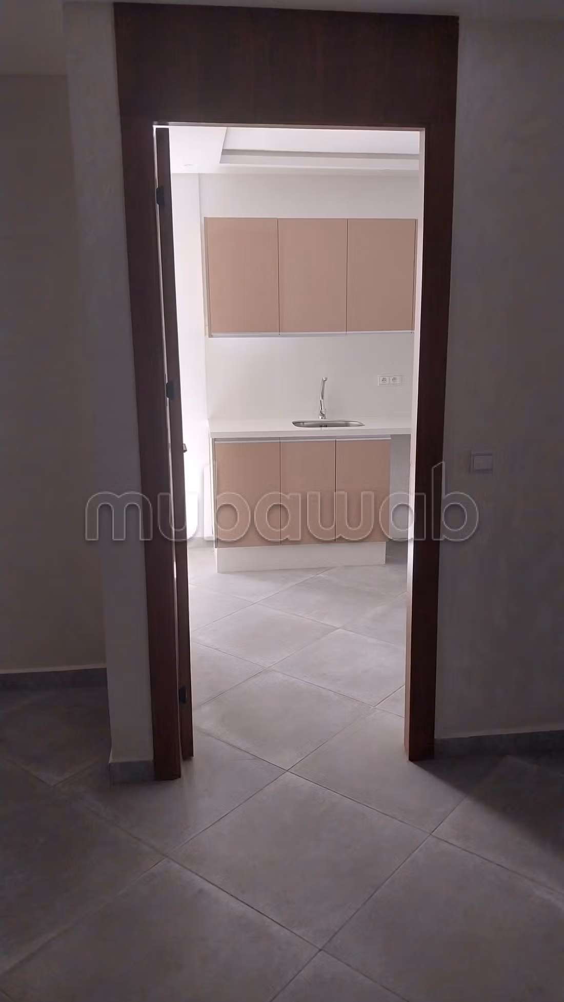 Piso en venta en Al Amal. Área total 149 m². Salón marroquí y antena parabólica