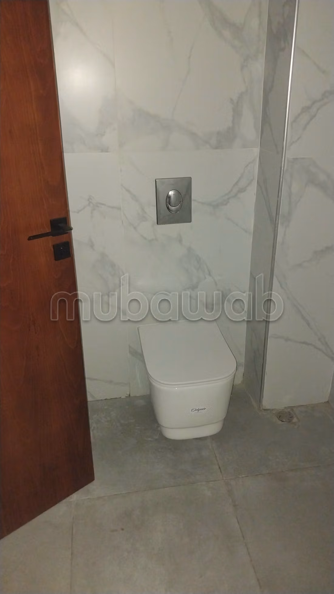 Piso en venta en Al Amal. Área total 149 m². Salón marroquí y antena parabólica