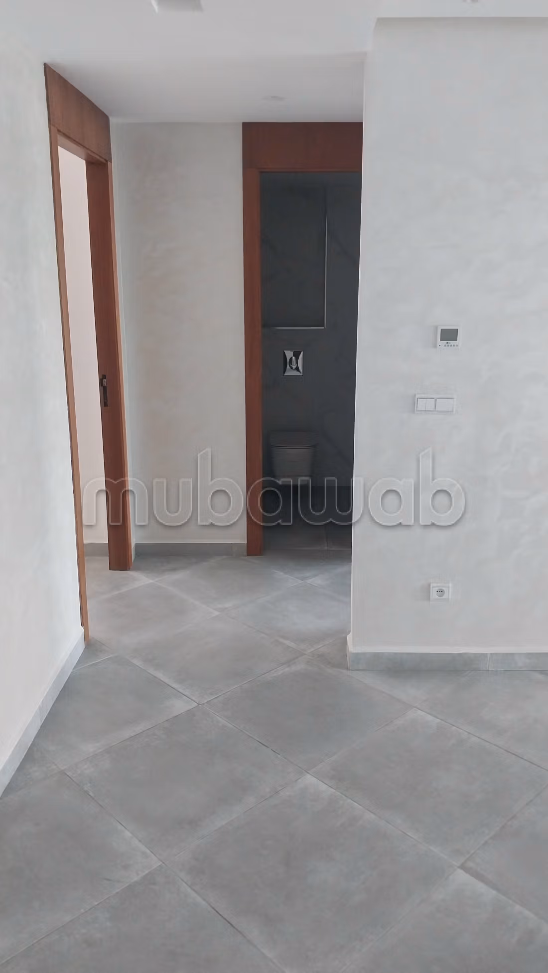 Piso en venta en Al Amal. Área total 149 m². Salón marroquí y antena parabólica
