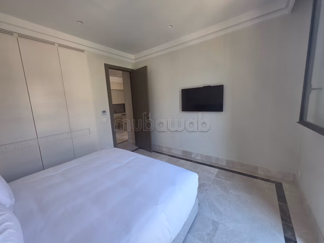 Superbe appartement à louer à M Avenue. 1 chambre. Bien meublé