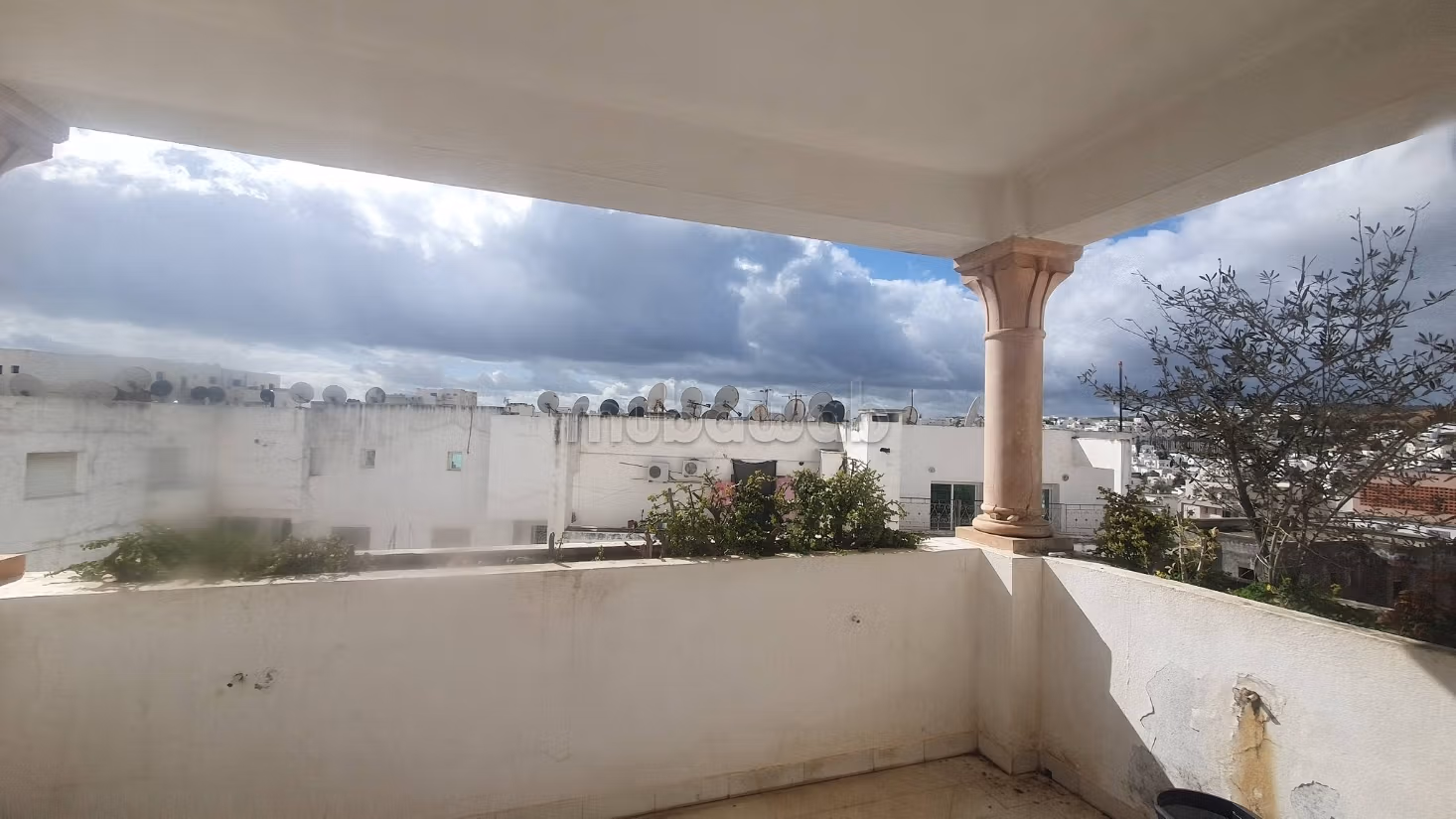A VENDRE À ENNASR 1 Duplex à fort potentiel