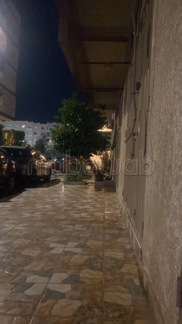 Espace commercial de 34 m² situé à Charaf