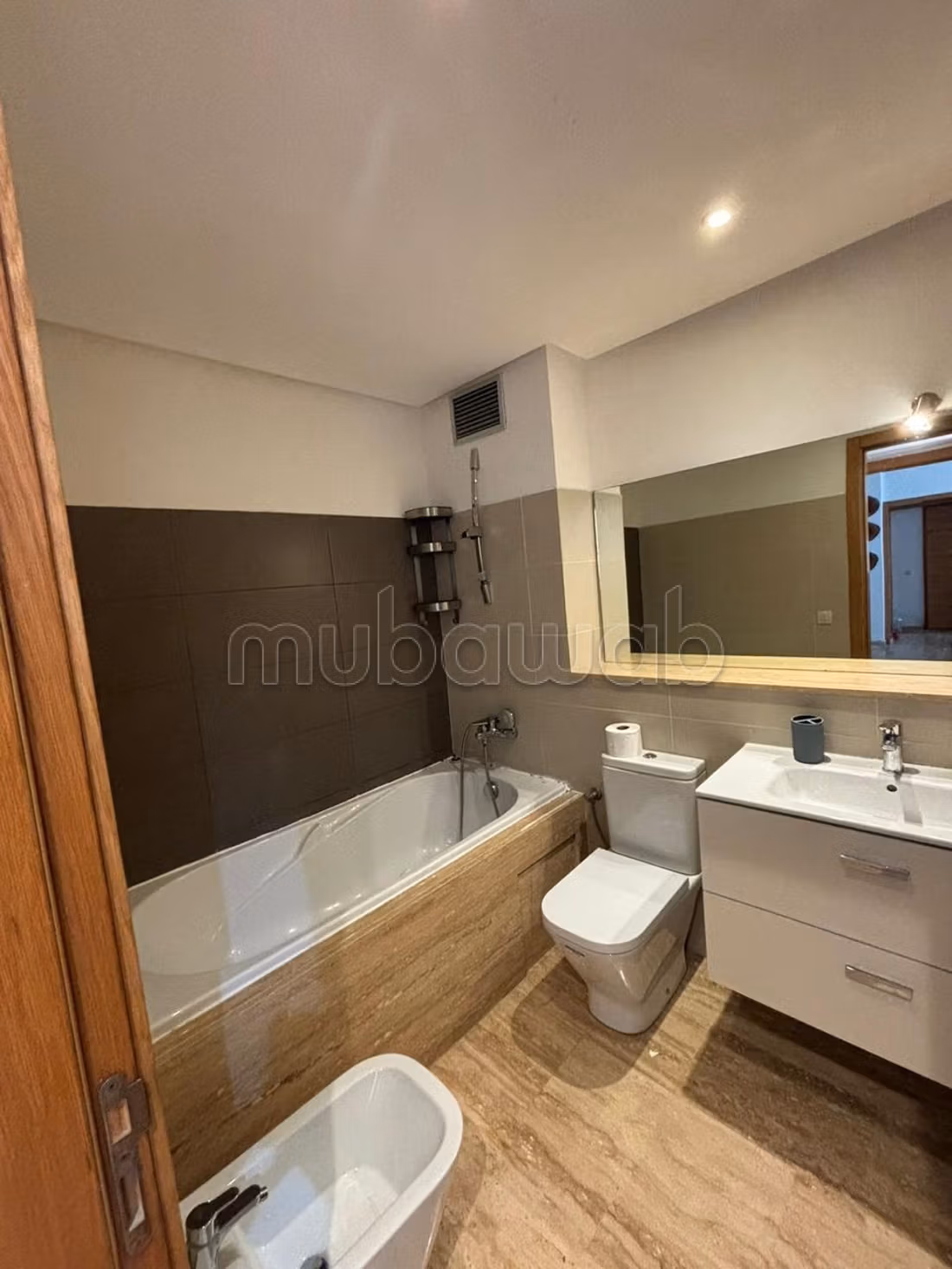 Joli appartement à vendre à dar bouazza