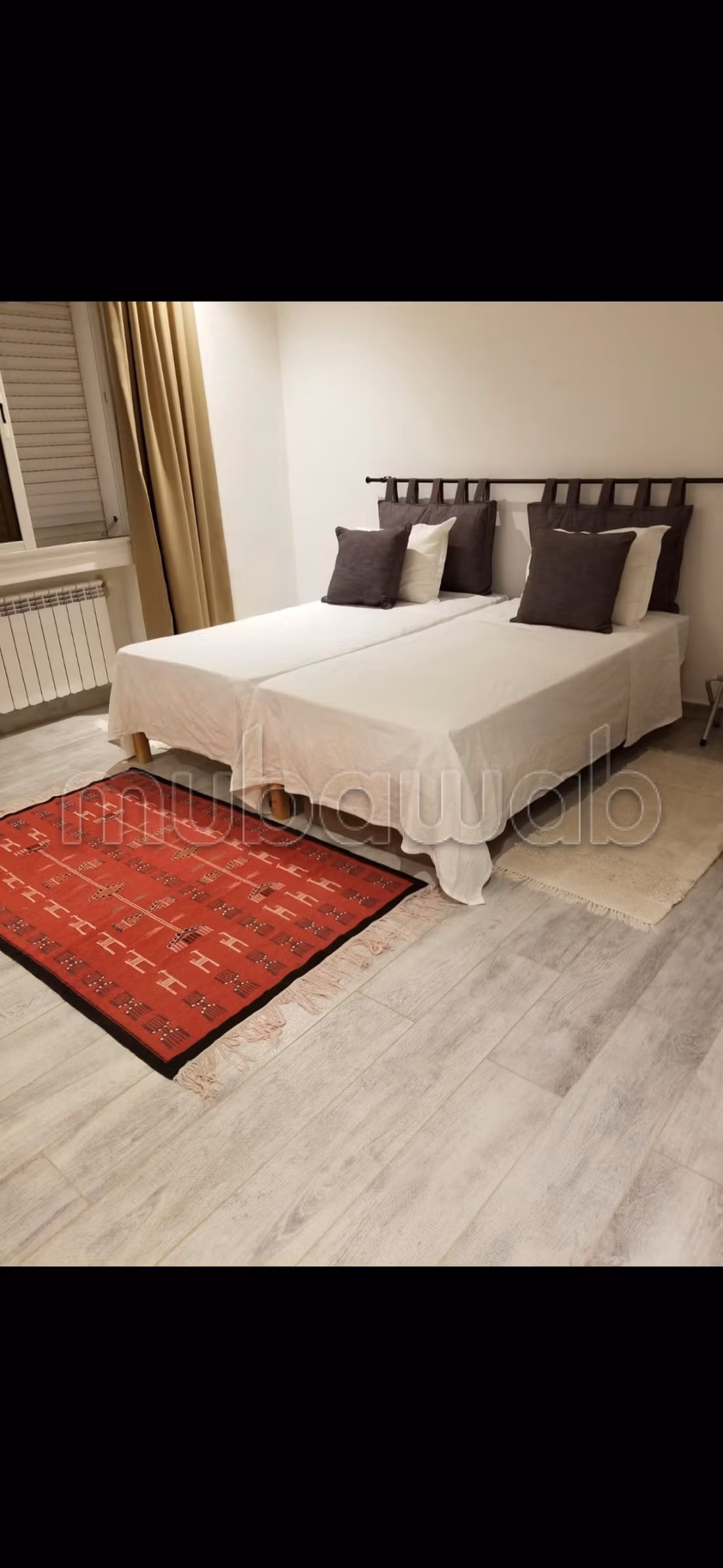 Location saisonnière à Hammamet. 
Surface de 250 m². 
Parking et terrasse