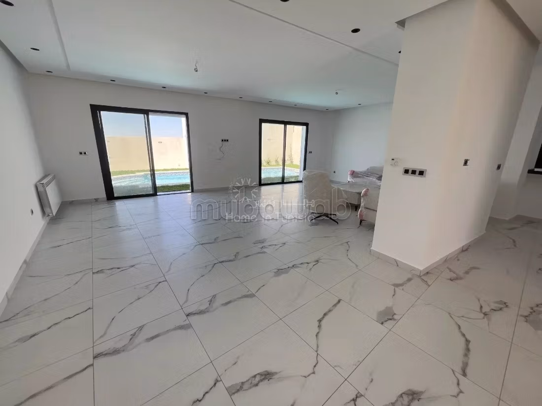 For Sale - Villa with Pool in Kalâa Kebira