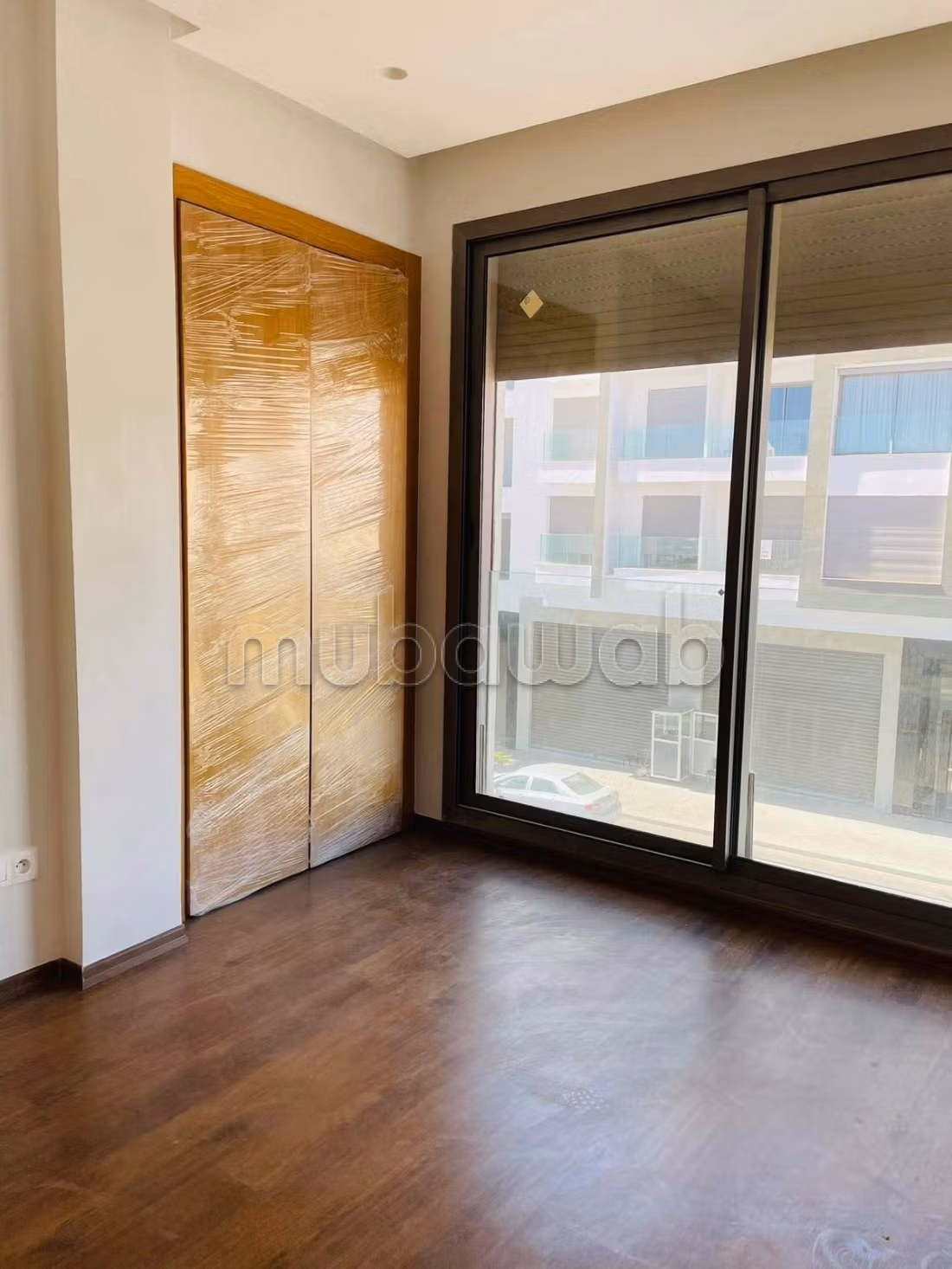 Louez cet appartement à Ain Borja. 1 Pièce. Avec ascenseur