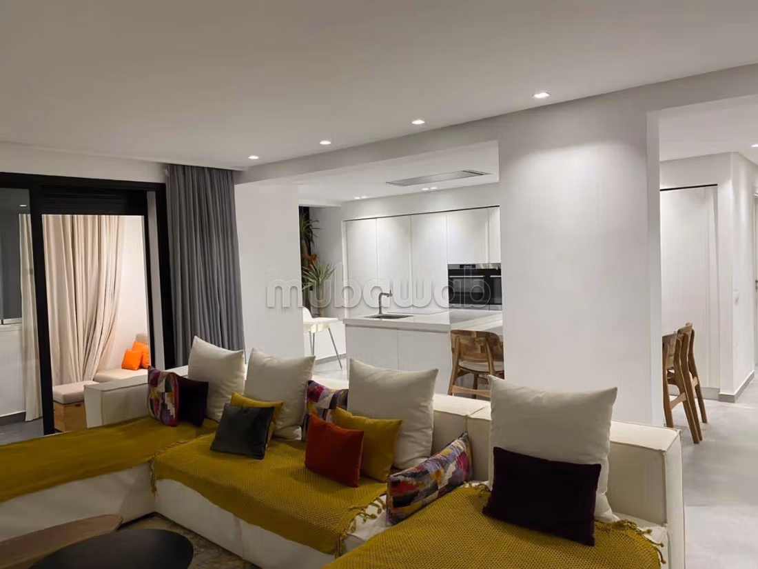 Louez cet appartement à Guéliz. Surface totale 180 m² — 5