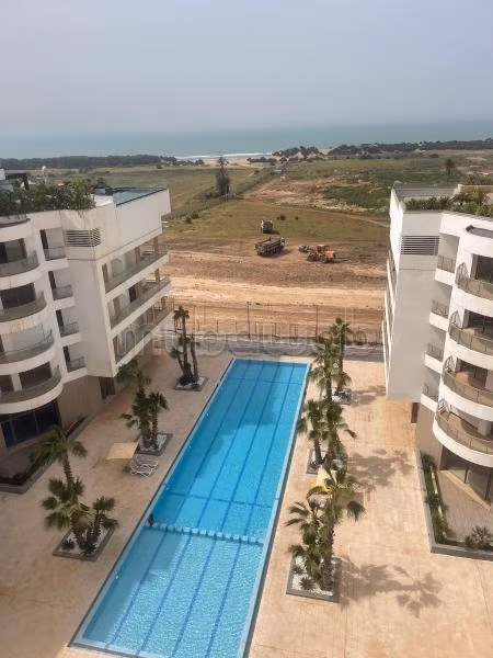 Splendido appartamento in affitto a Ain Diab Extension. 3 locali spaziosi. Servizio di conciergerie e piscina