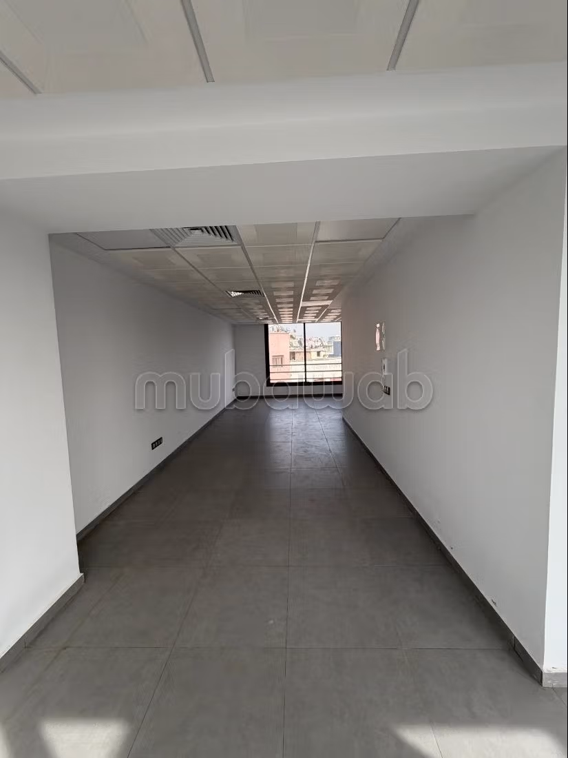 Spacious office for rent – 5th floor