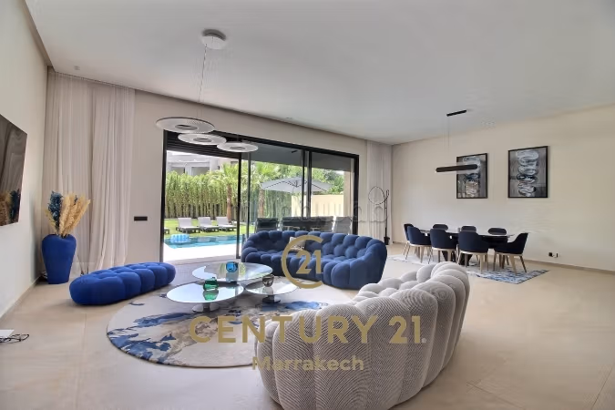Villa 3 façades avec piscine – golf argan