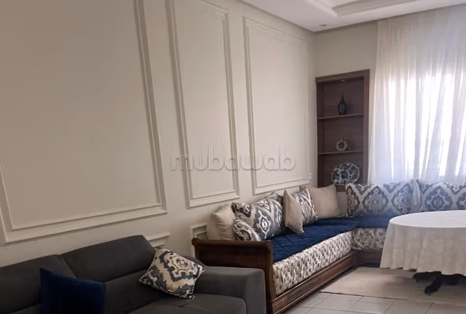 Duplex moderno in affitto con balcone su Av dei fars