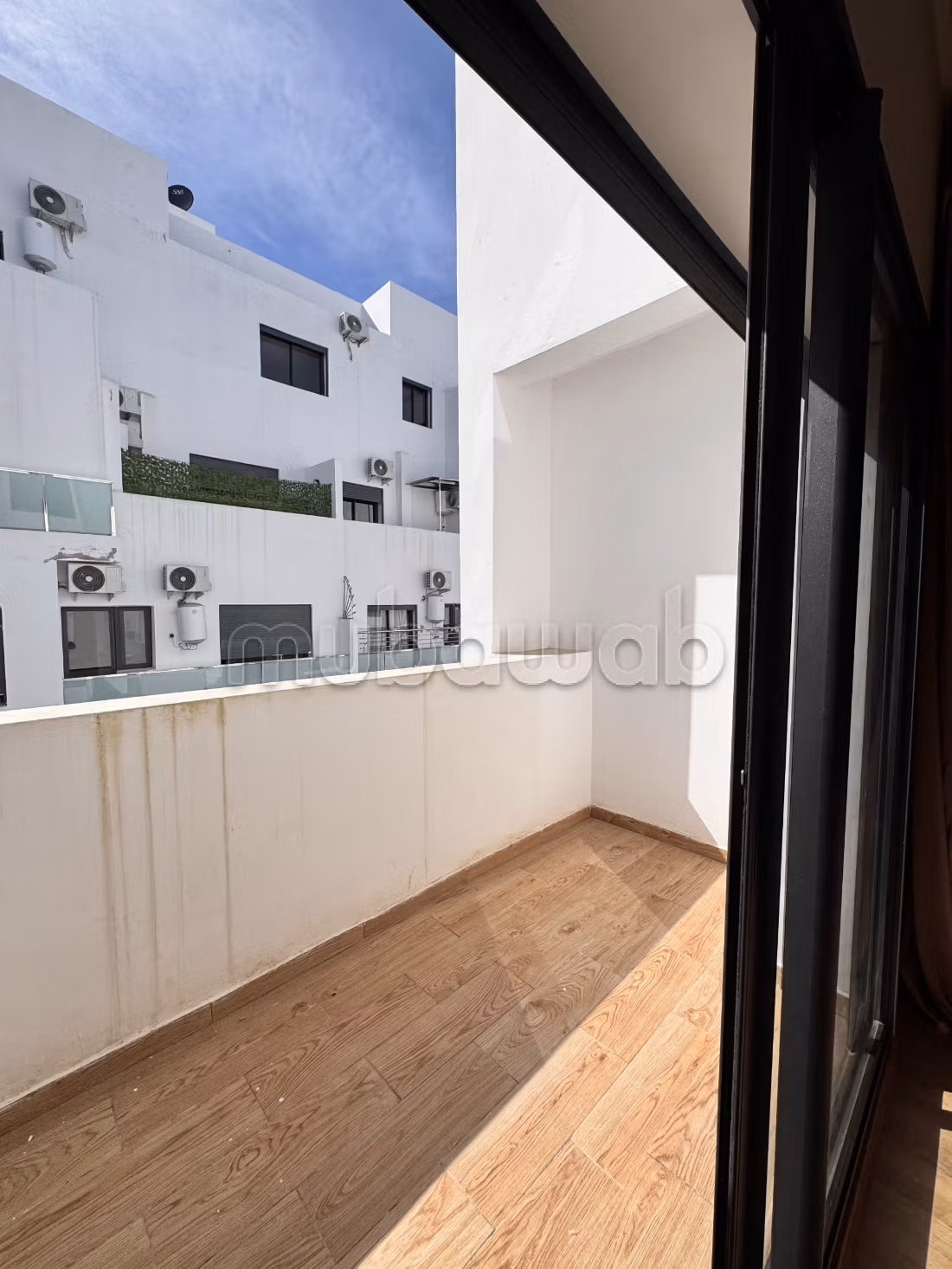 Studio Neuf Meublé vers Abdelmoumen, proche tram