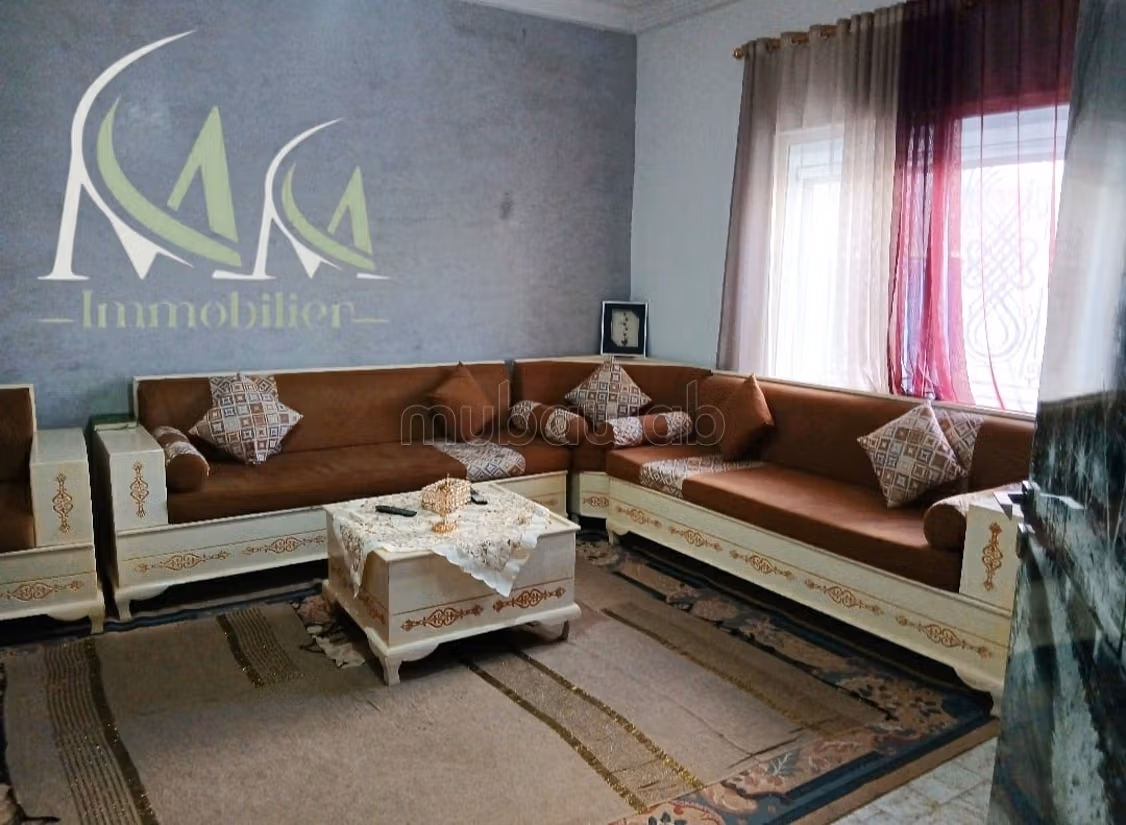 Casa divisa in 4 appartamenti proprietà commerciale