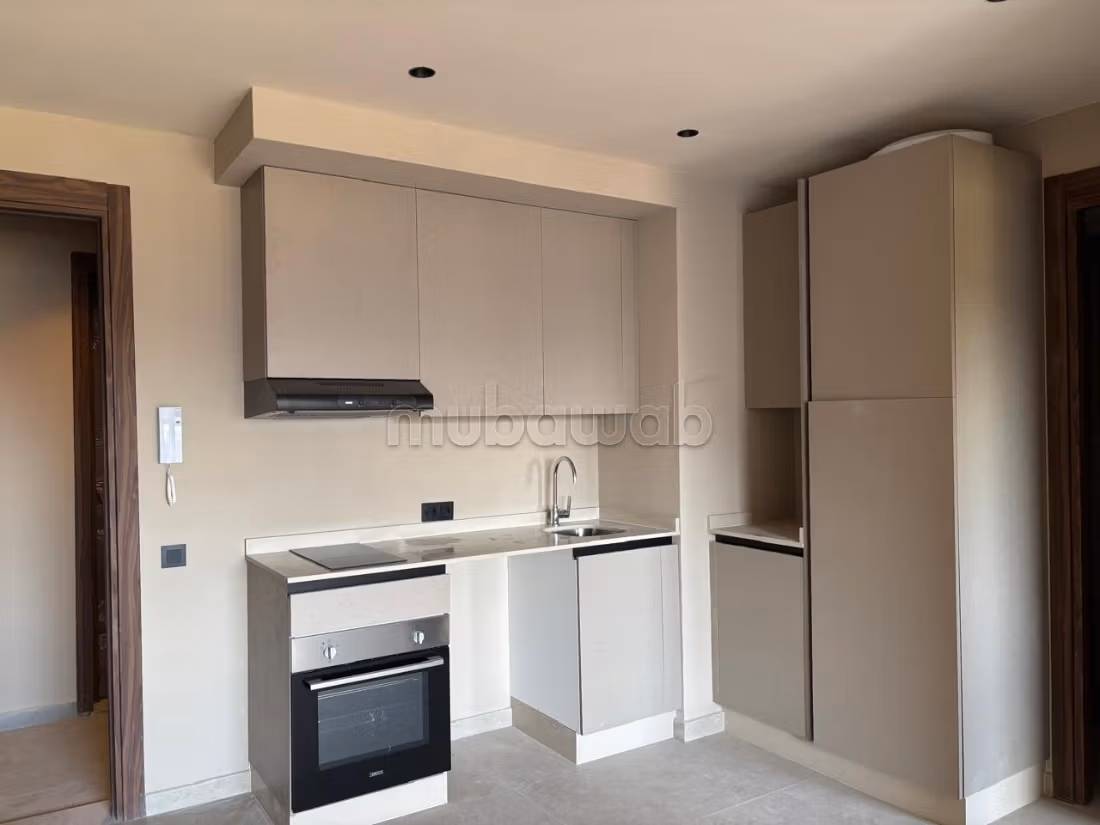 Louez cet appartement à Riviera. 
1 chambre. 
Concierge et climatisation