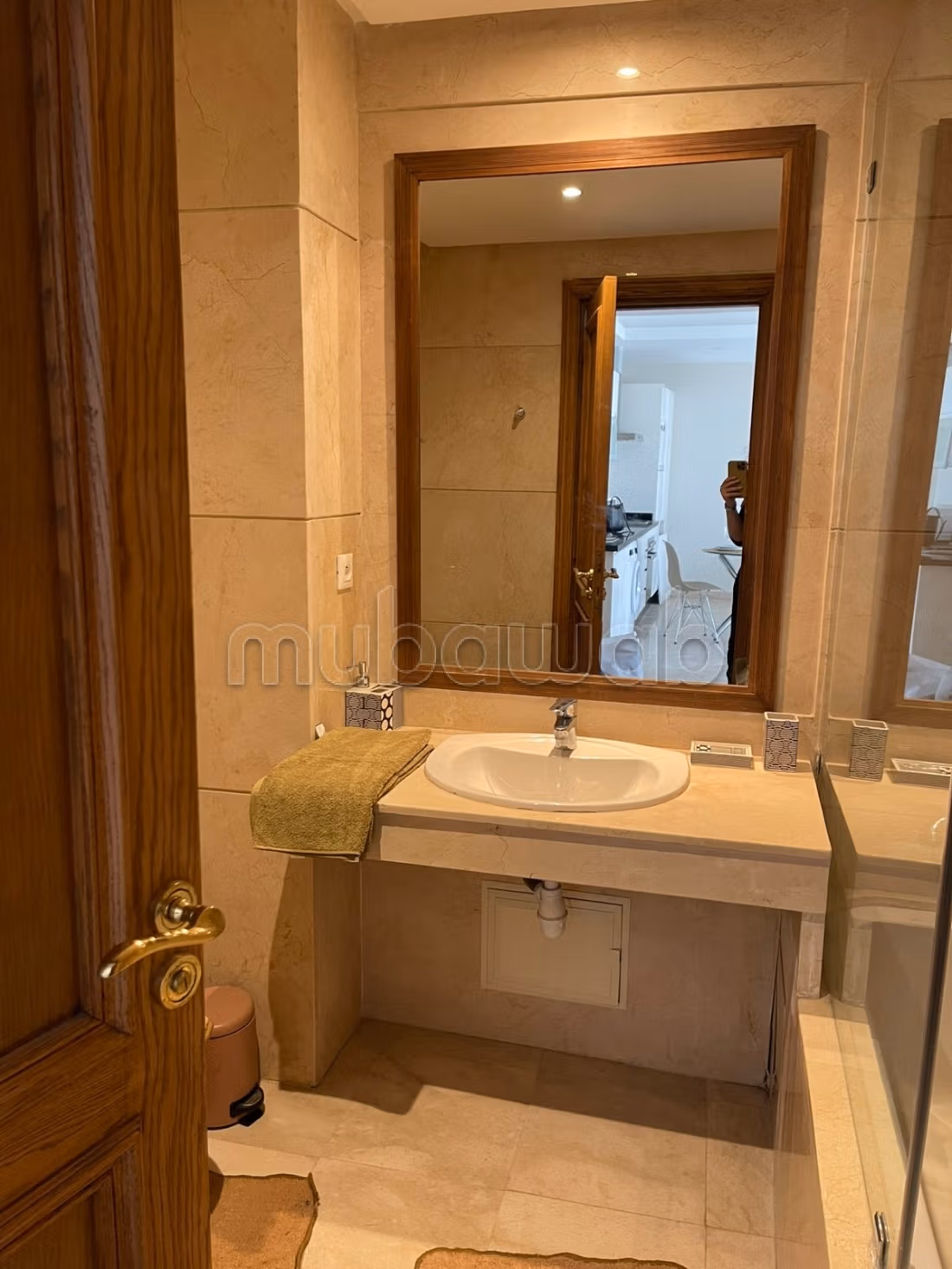 Superbe appartement à louer à Racine. 2 pièces. Bien meublé — 6
