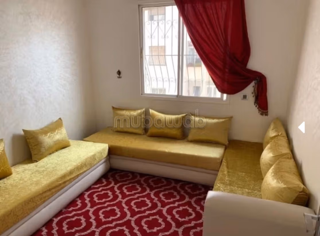 Très bel appartement en location à Hay Salam. 
2 chambres agréables. 
Bien meublé