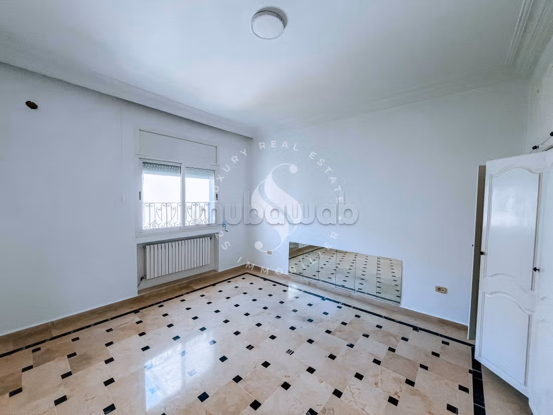 À louer un Duplex avec jardin commun au lac1