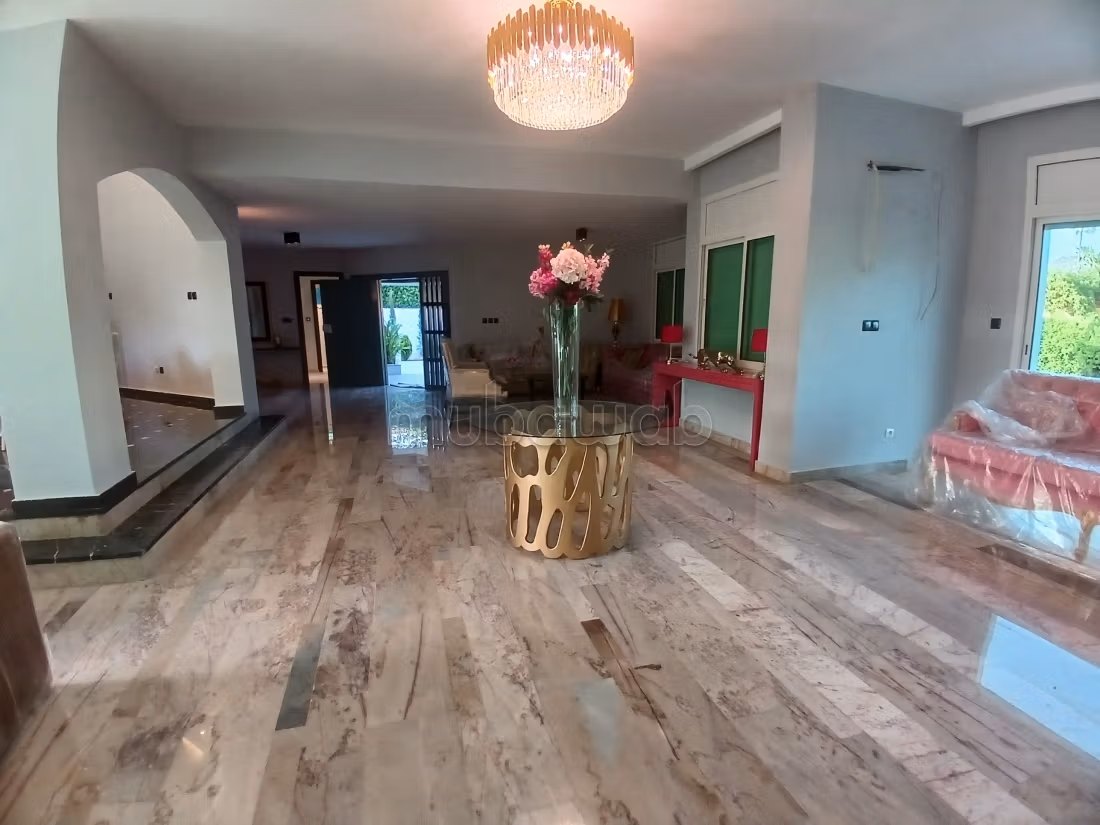 Una magnifica villa arredata da affittare