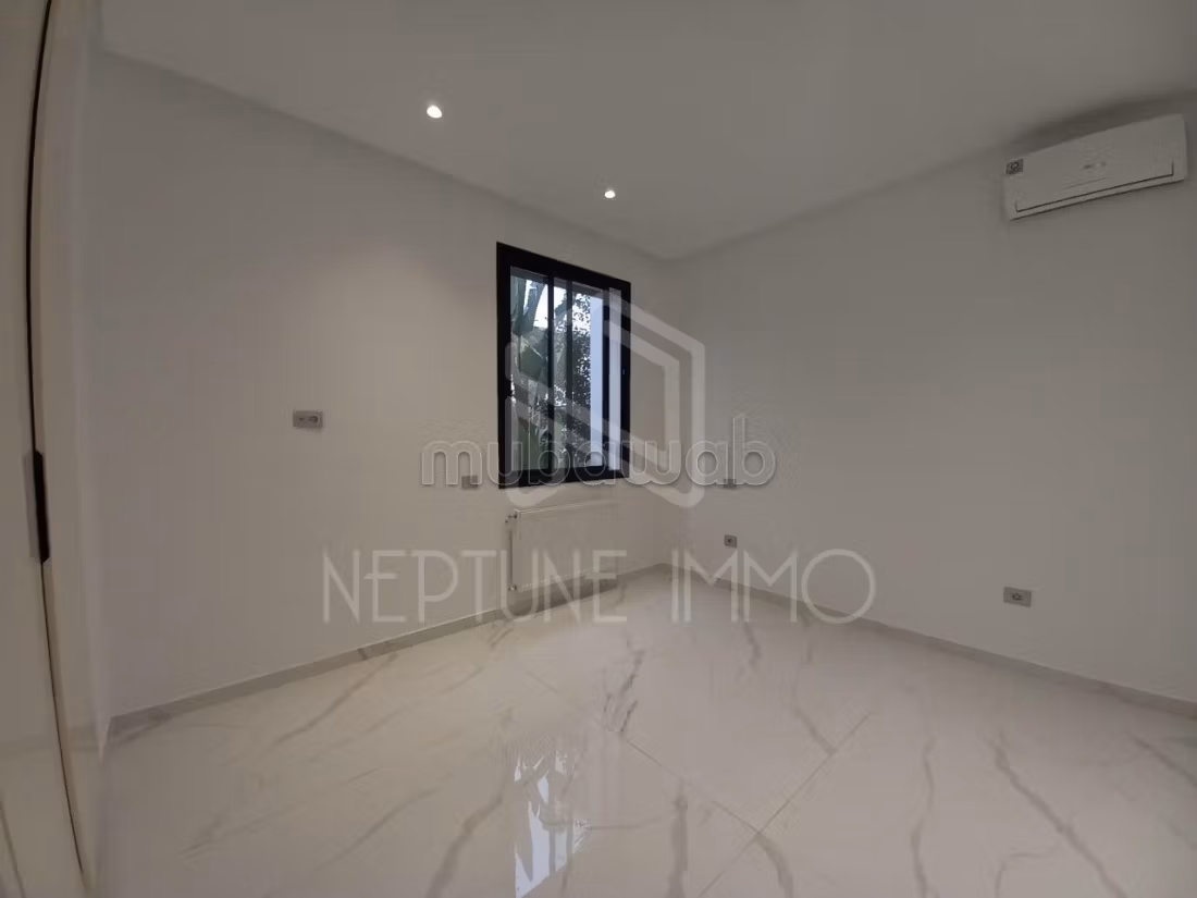 A vendre superbe villa jumelée avec piscine