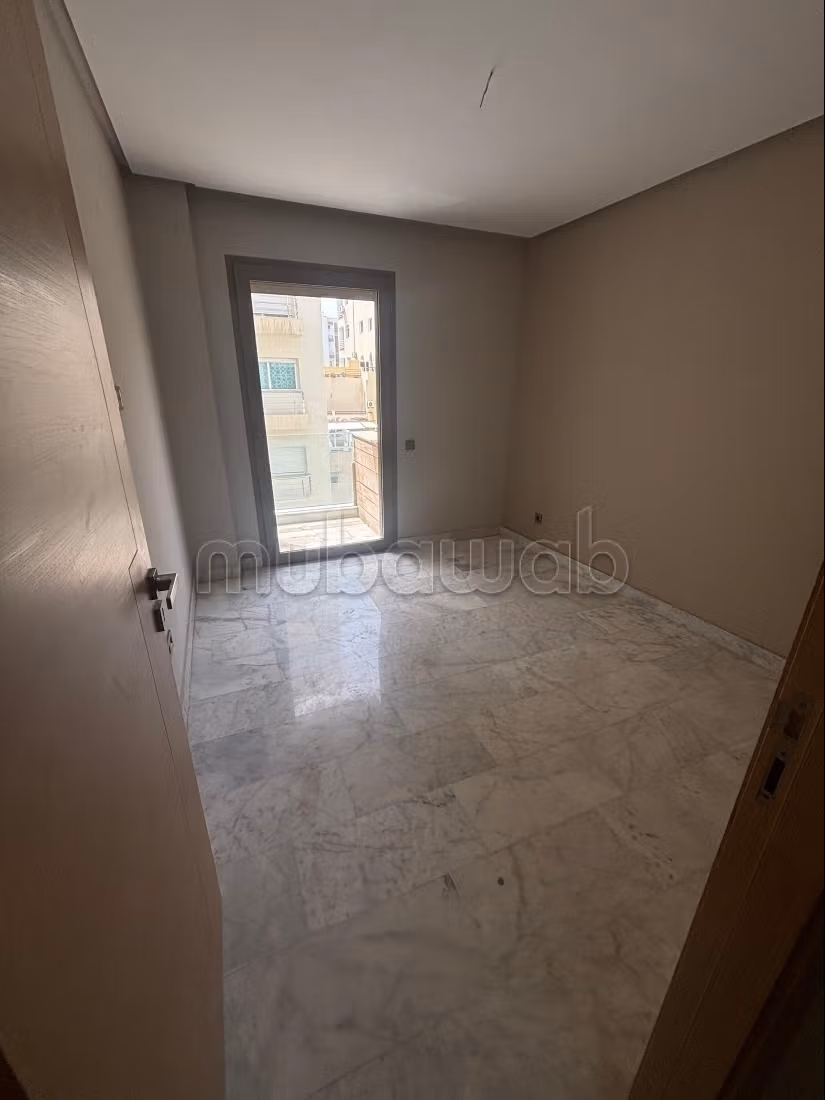 Superbe appartement à louer à Les princesses. 
2 pièces confortables