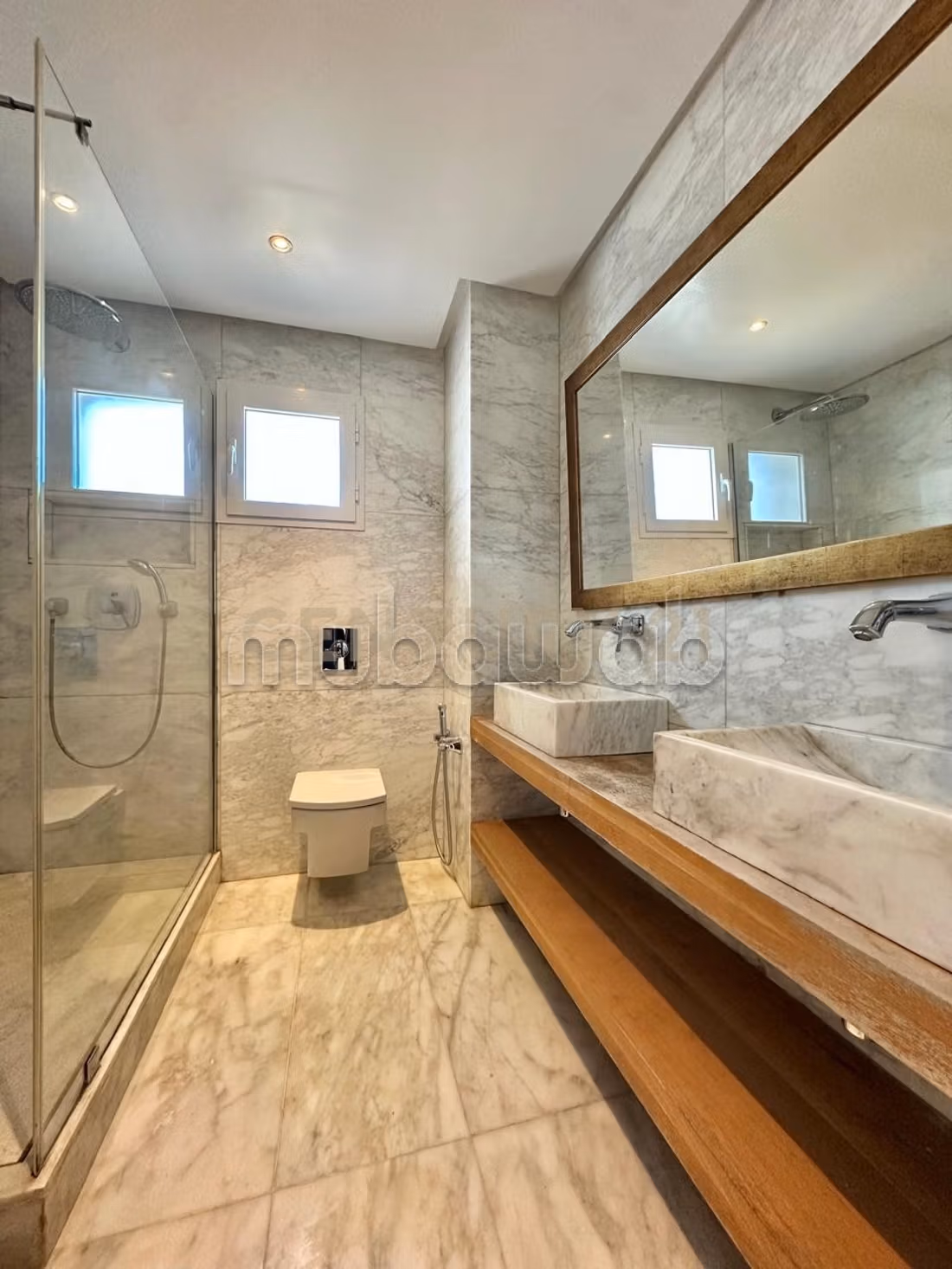 For sale: S3 apartment with lake view