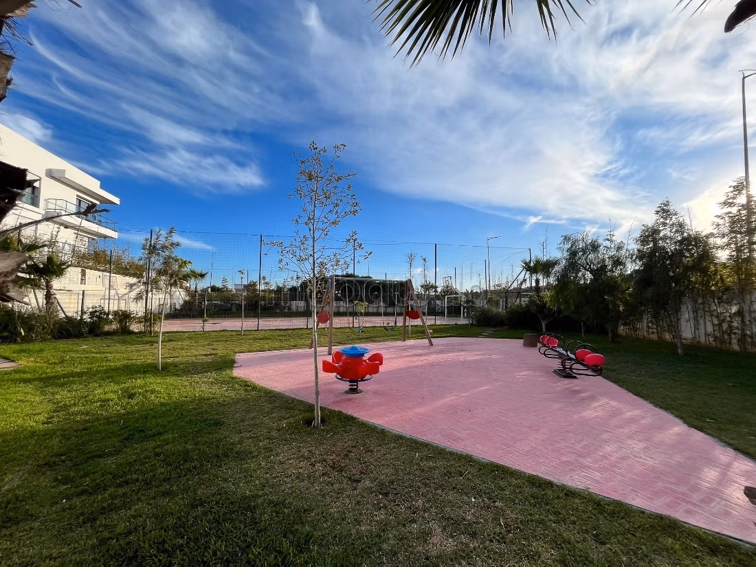 Villa à vendre Dar Bouazza – 327 m², résidence privée sécurisée
