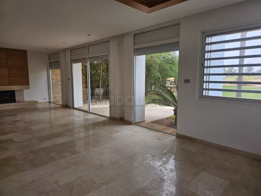 Villa CG con piscina e vista sul golf da affittare a Ville Verte