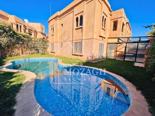 Magnifiek appartement op de begane grond met privézwembad
