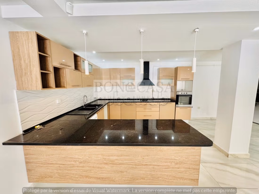 S3 with garden for rent in Gammarth
