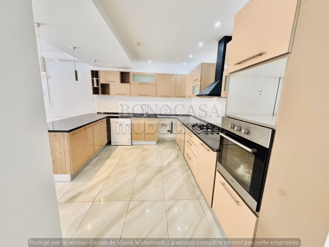 S3 with garden for rent in Gammarth