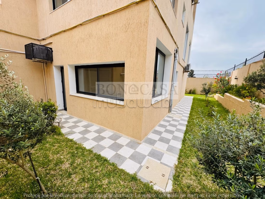 S3 with garden for rent in Gammarth