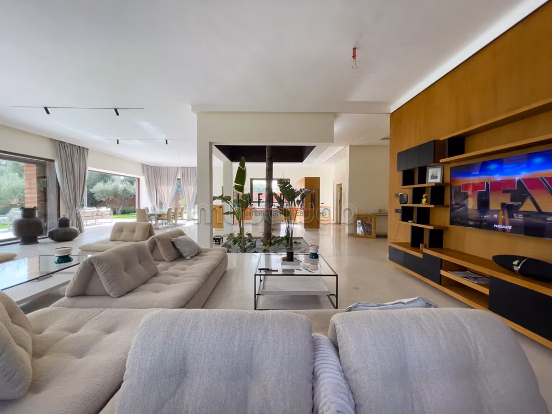 Villas contemporaines d’exception face à l’Atlas