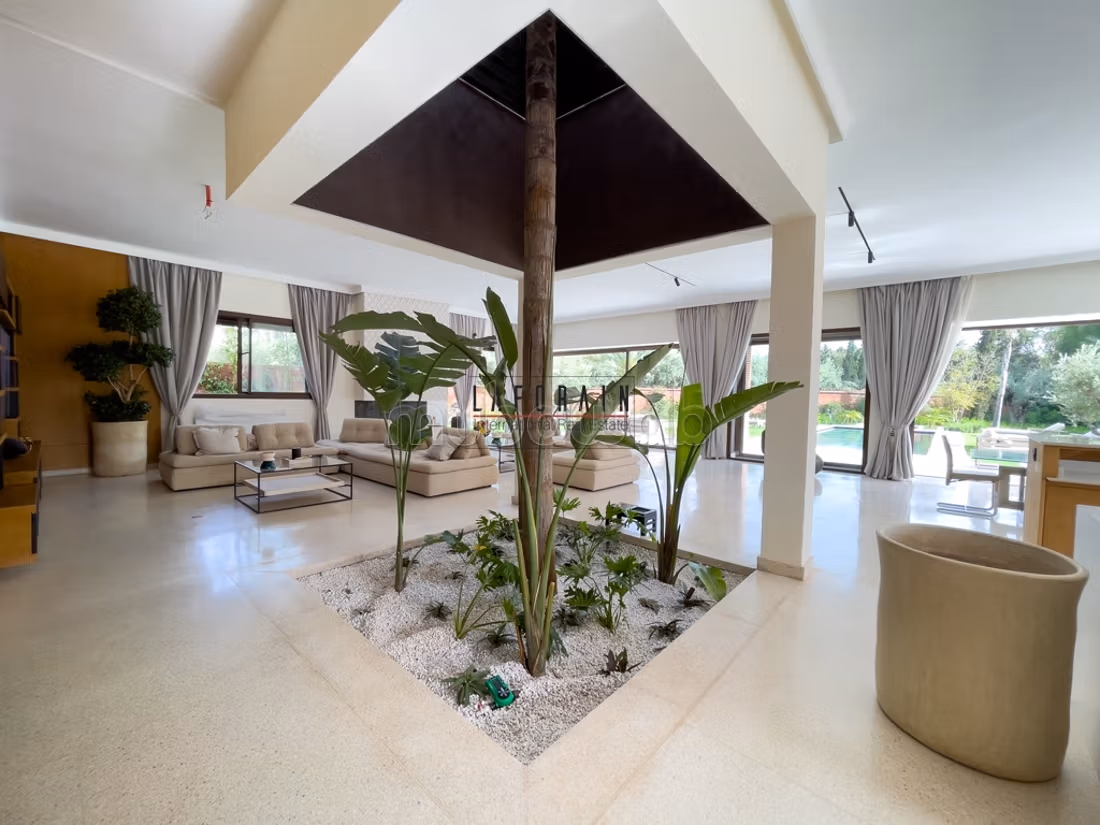 Villas contemporaines d’exception face à l’Atlas