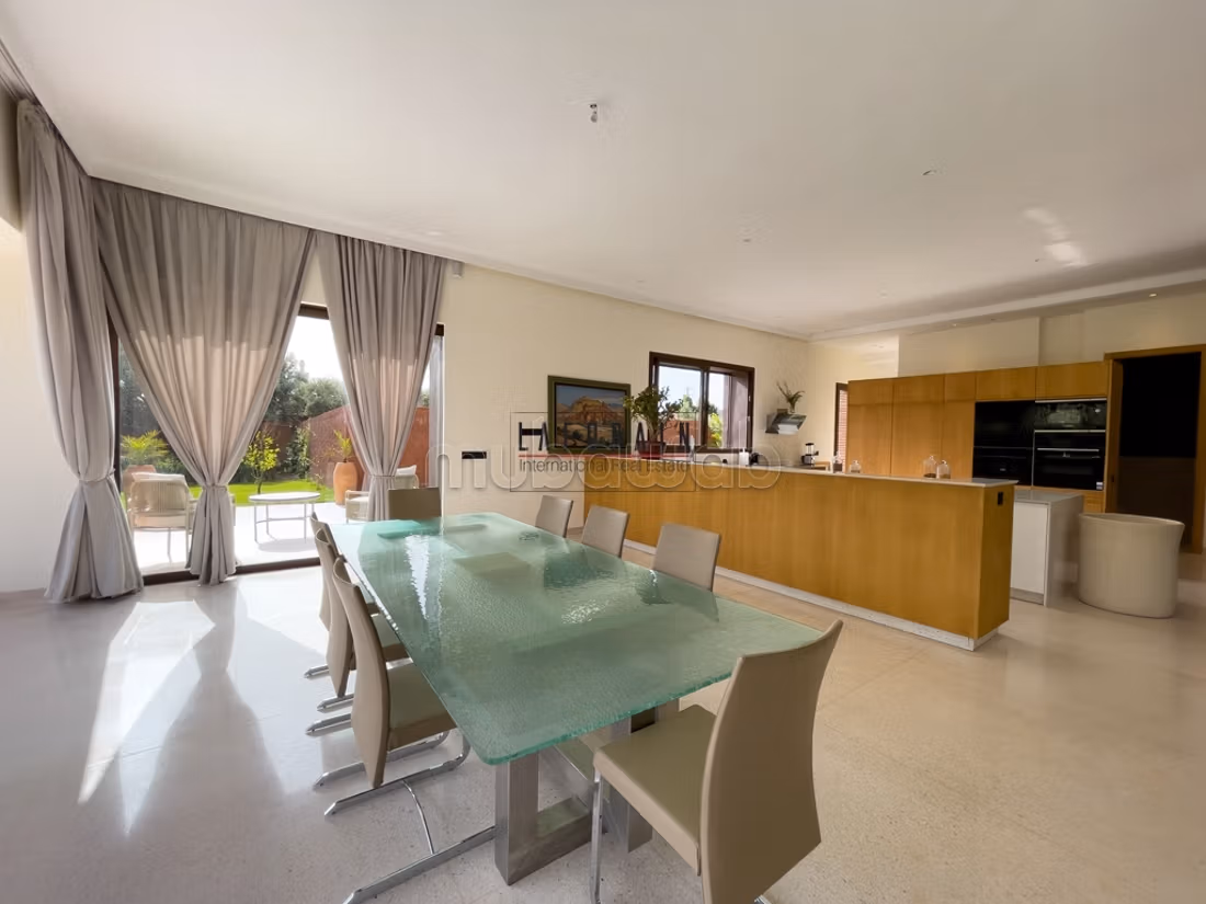 Villas contemporaines d’exception face à l’Atlas