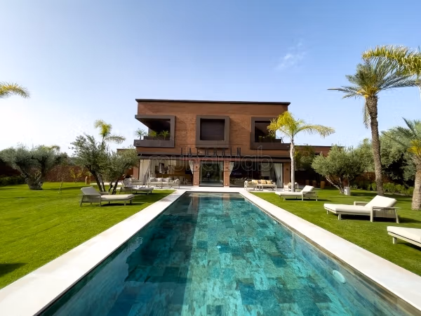 Villas contemporaines d’exception face à l’Atlas