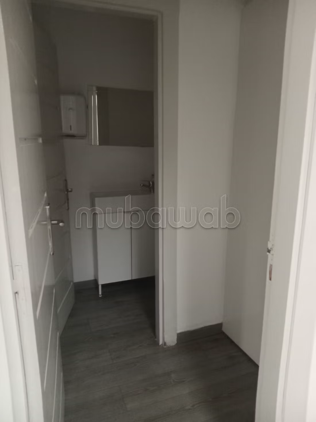 Bureaux à vendre à Maârif.
Superficie 91m² - Vista 6