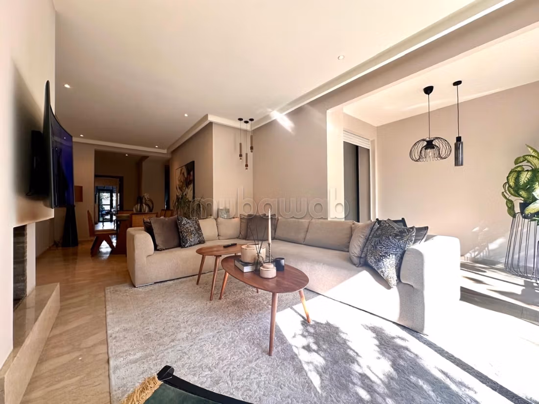 Trés bel appartement vide avec jardin à louer