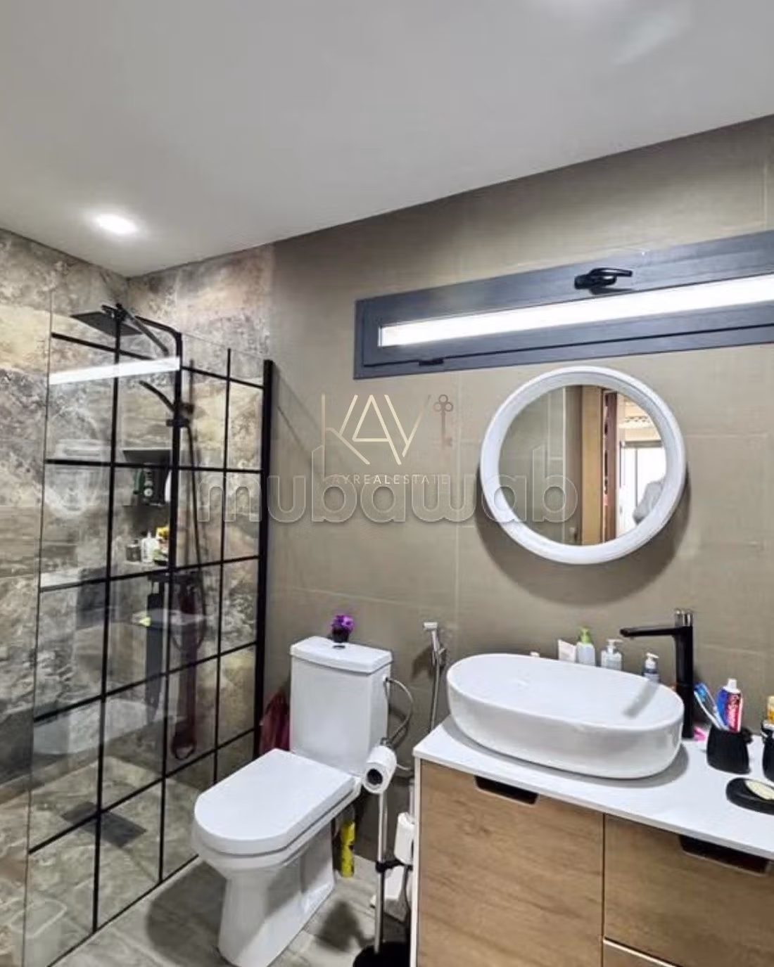 À VENDRE OU À LOUER – Magnifique villa vue mer panoramique à Mnar