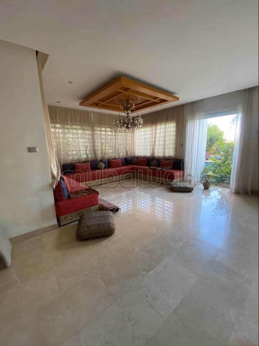 Superbe villa à vendre à Green Town – Front Golf