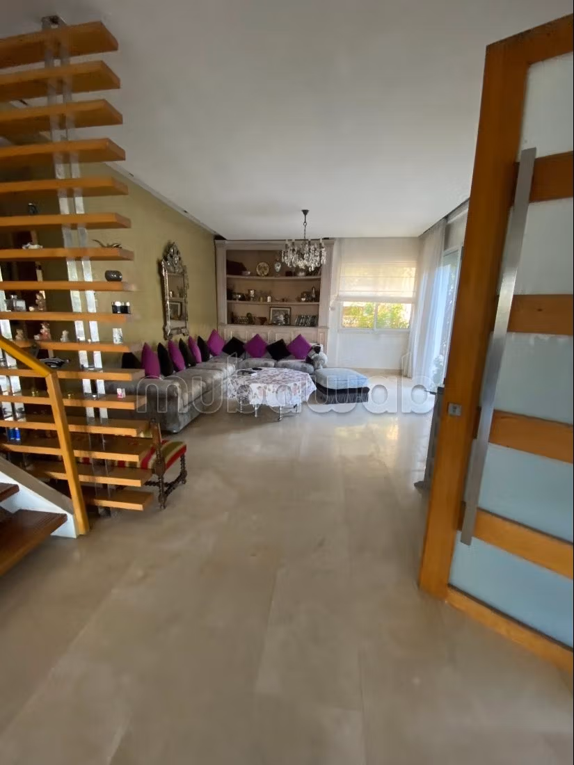 Superbe villa à vendre à Green Town – Front Golf