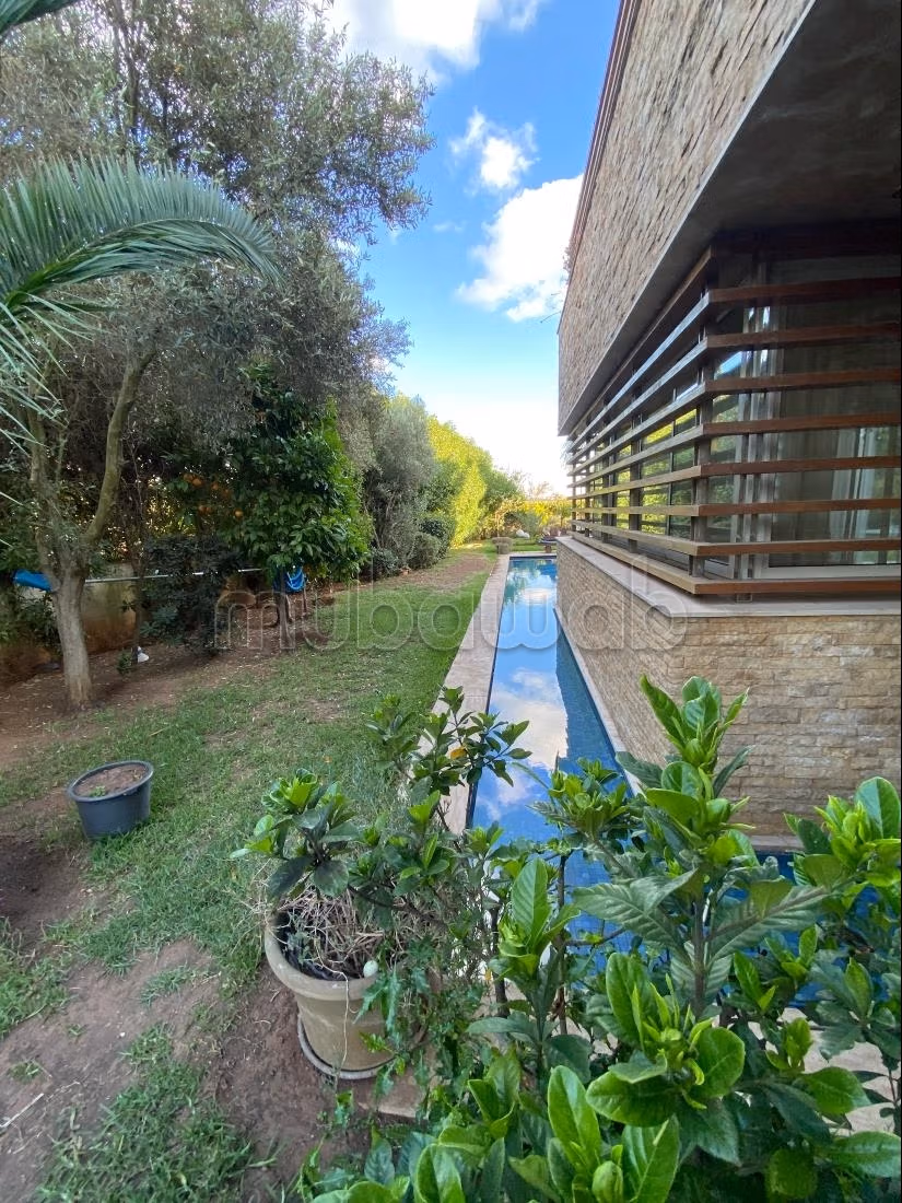 Superbe villa à vendre à Green Town – Front Golf