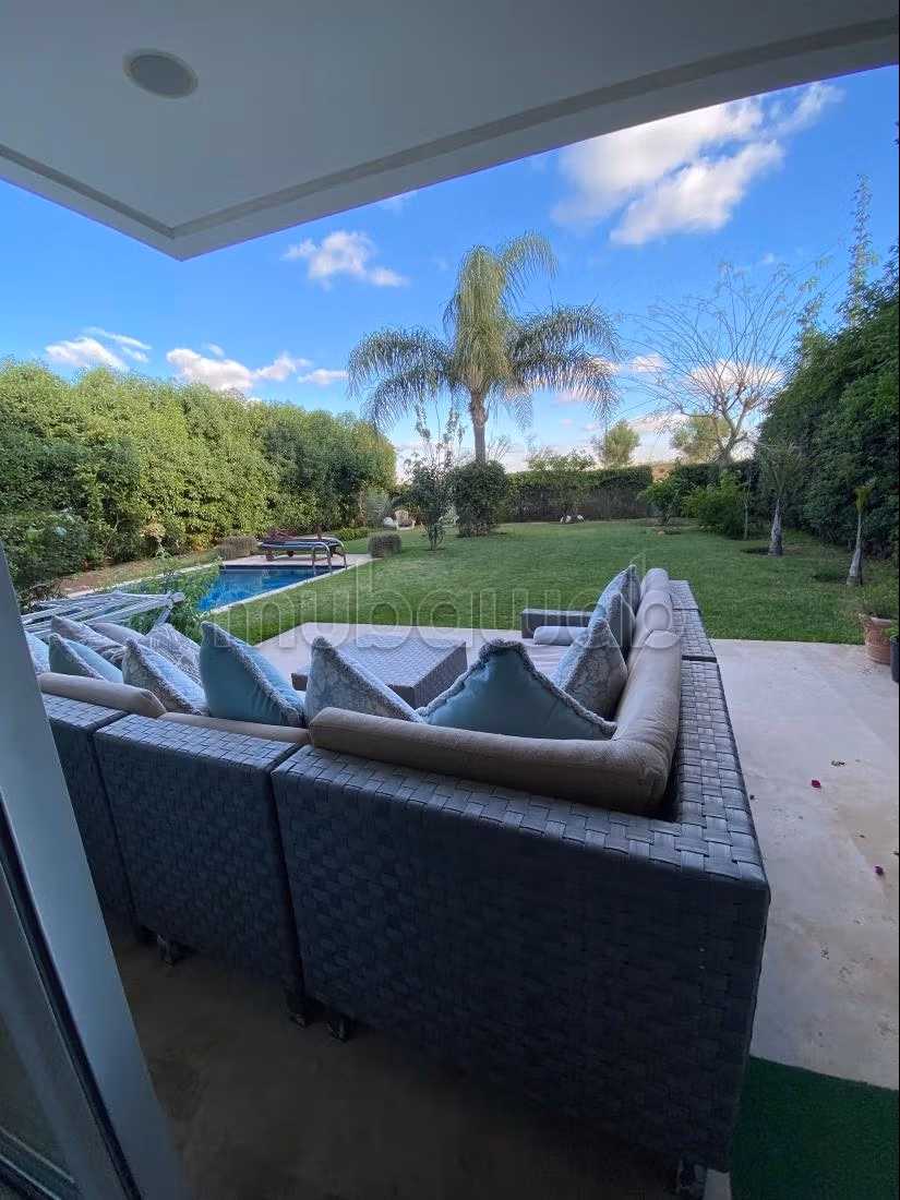Superbe villa à vendre à Green Town – Front Golf