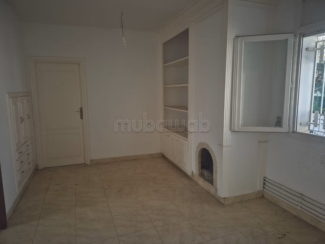 In vendita villa con 2 appartamenti a El Menzah 9b